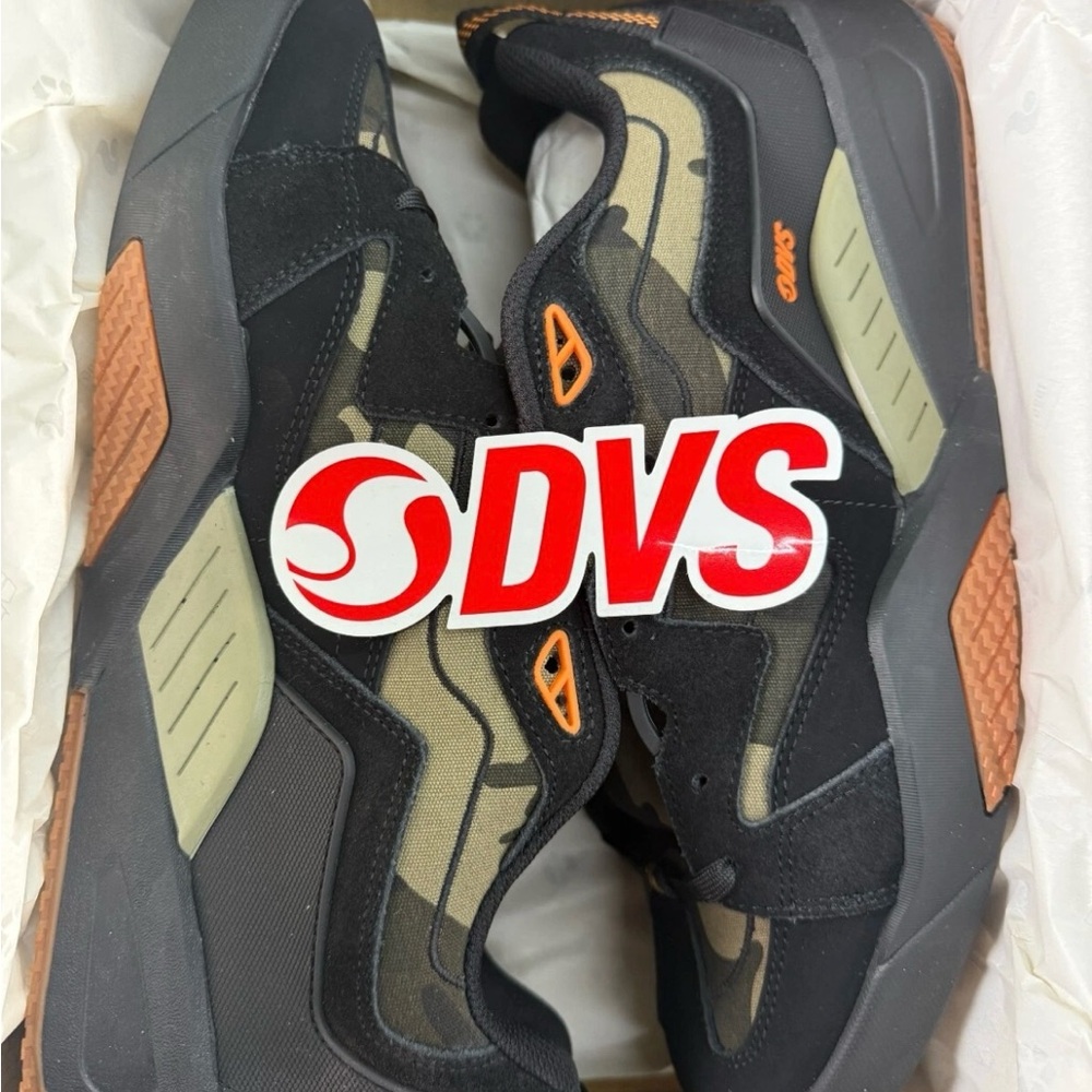 DVS skate shoes men’s 11.5
